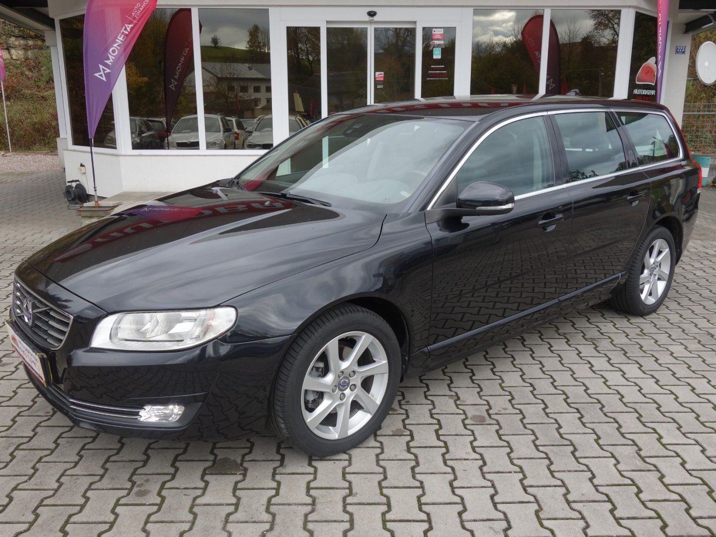 Volvo V70, 2.0D4 133kW 8A DRIVE - fotka 4