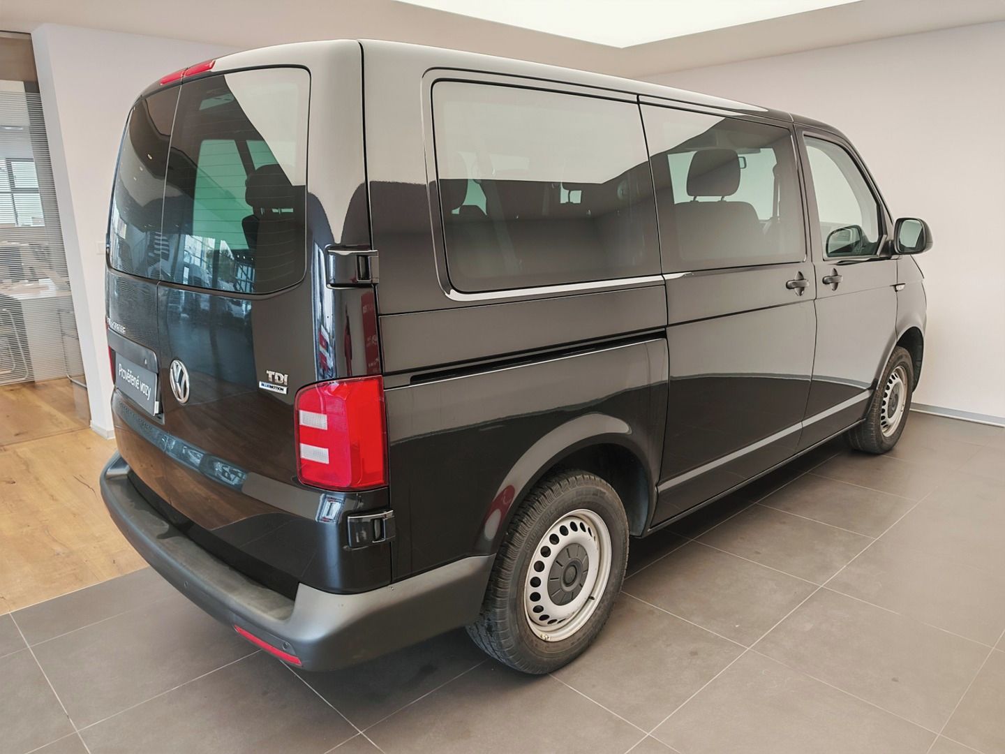 Volkswagen Transporter, 2,0Tdi Man , 8míst - fotka 4
