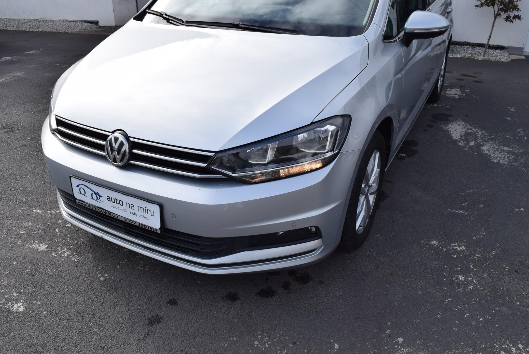 Volkswagen Touran, 1.4 110KwHighlineNezTopenTaž - fotka 2