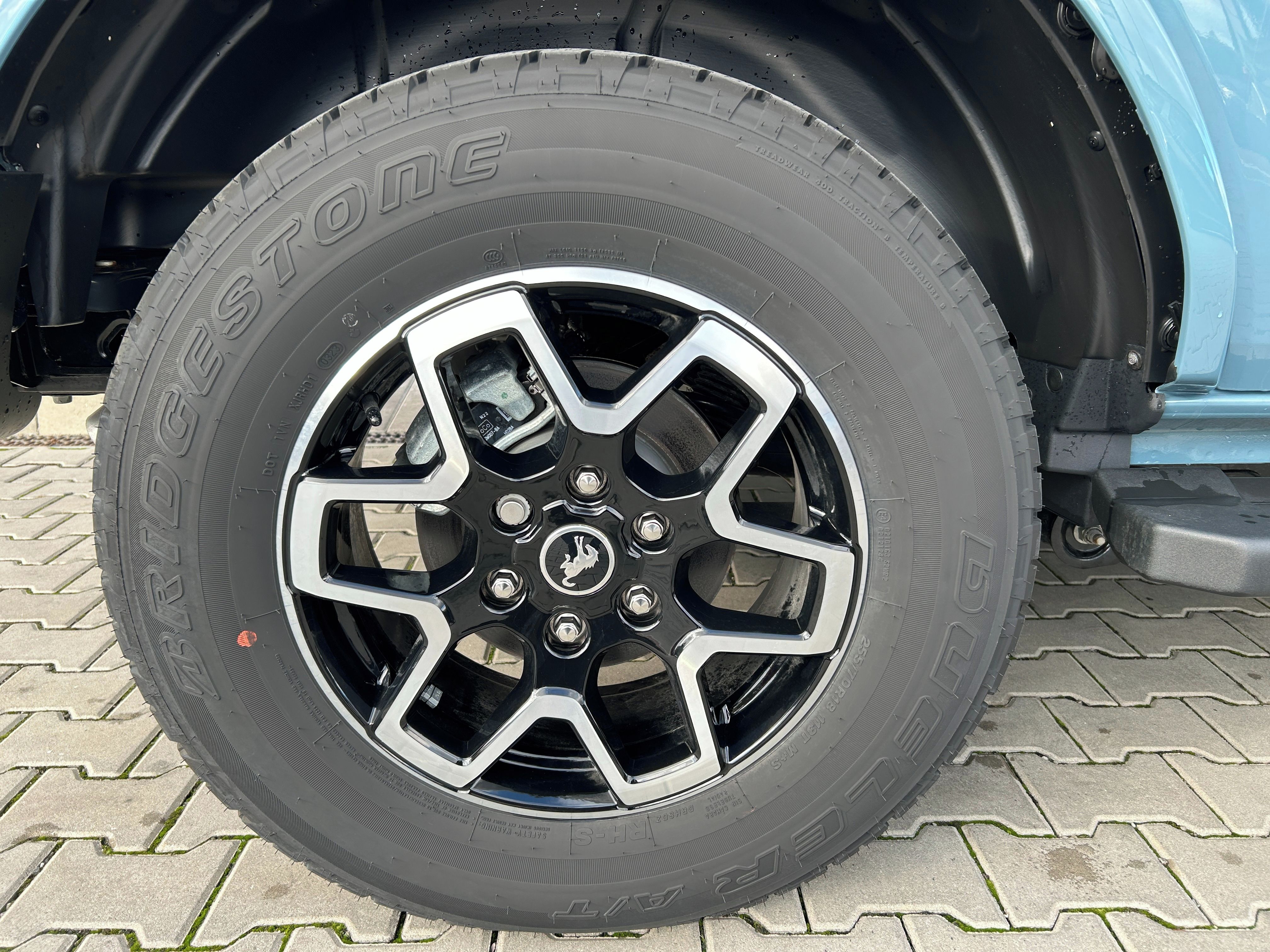 Ford Bronco, 2.7 EcoBoost 246kW OUTER BANKS - fotka 5