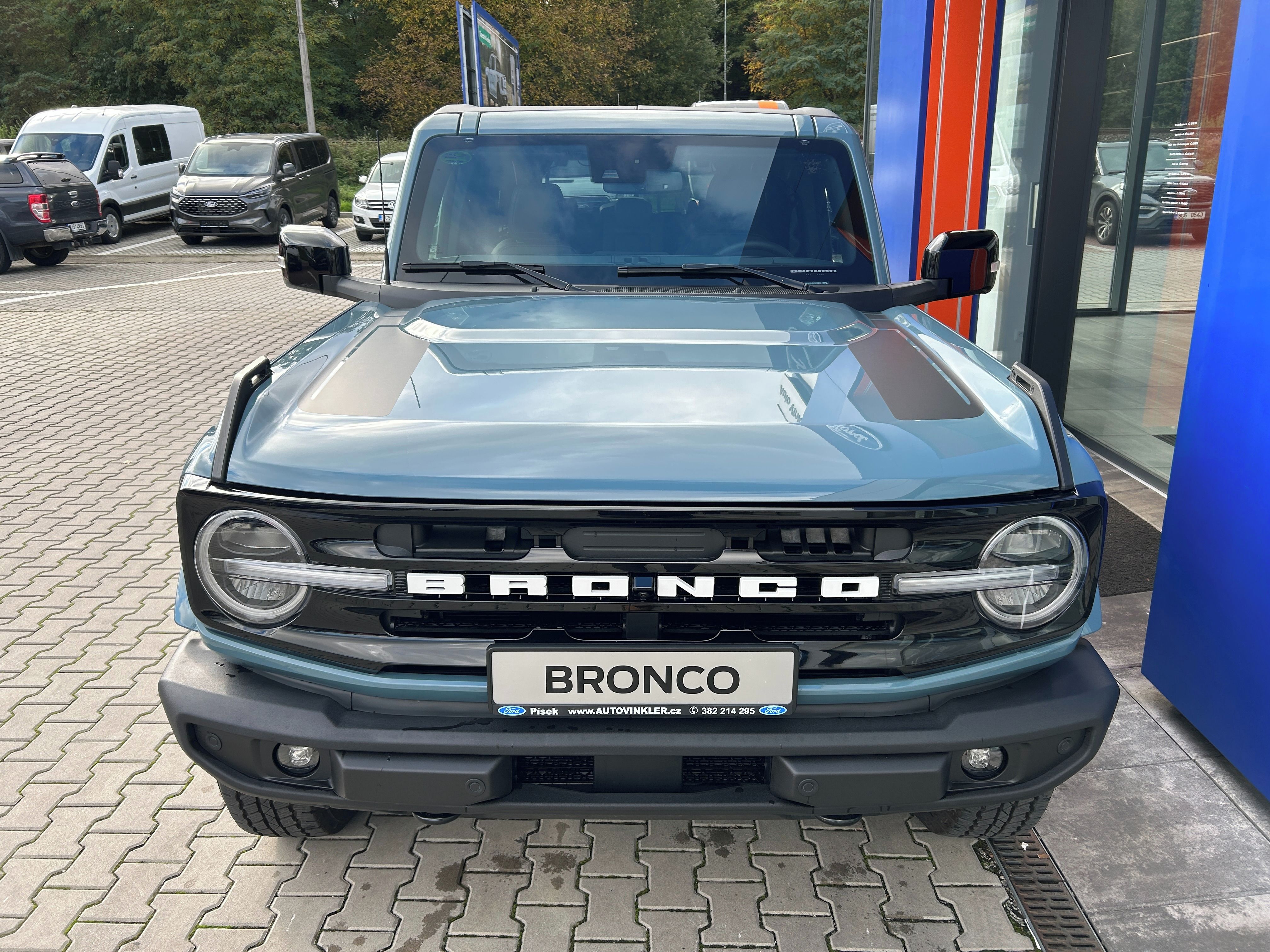 Ford Bronco, 2.7 EcoBoost 246kW OUTER BANKS - fotka 2