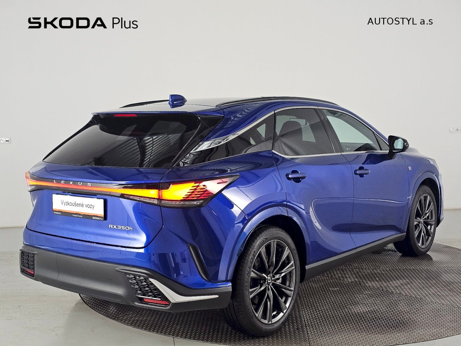 Lexus RX 350h, 2.5HEV 250k 4x4 FSPORT+ Head U - fotka 2