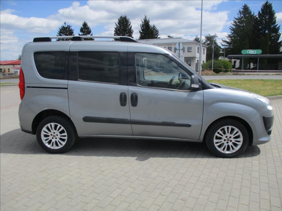 Fiat Dobló, 1,6 MultiJet 66kw 7míst Klima - fotka 5