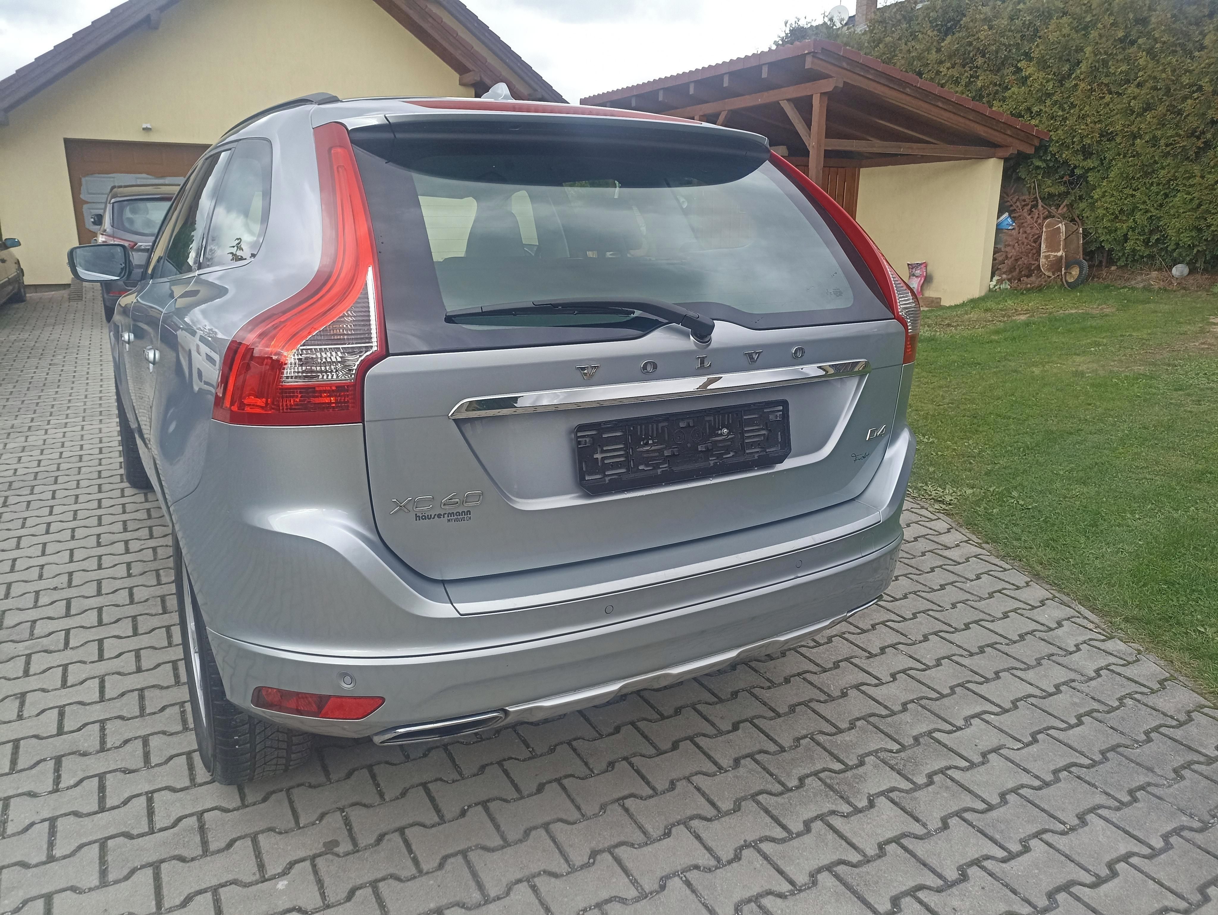 Volvo XC60, D4,man.,2wd, DPH - fotka 3