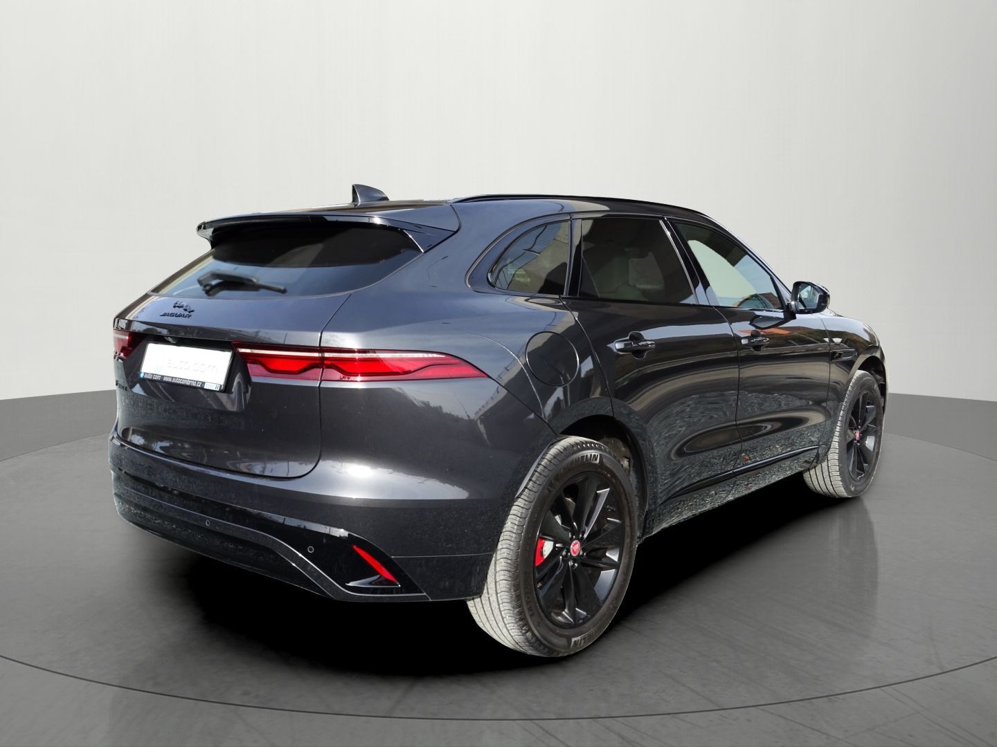 Jaguar F-Pace, D200 AWD R-Dynamic Panorama - fotka 4
