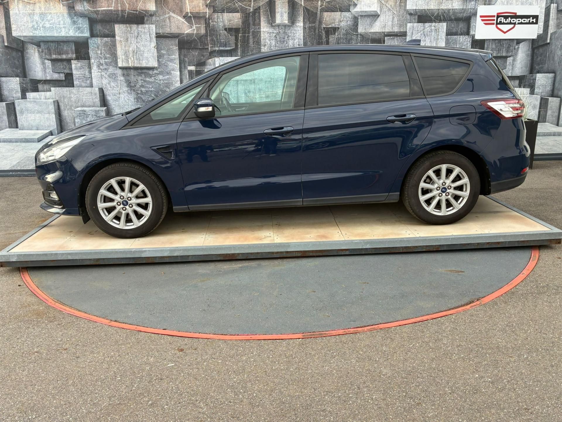 Ford S-MAX, 2.0TDCi, 110KW - fotka 4