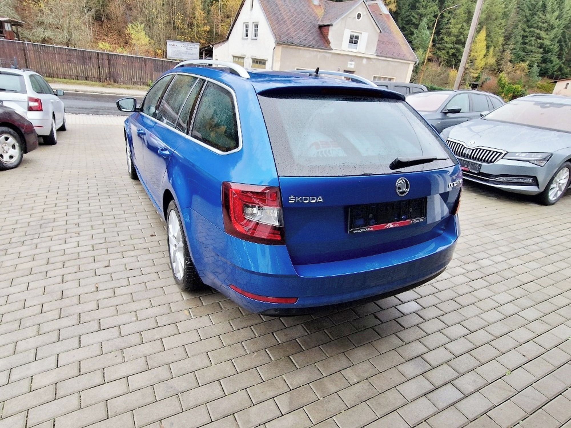 Škoda Octavia, 2.0 TDi Style, plný servis - fotka 3