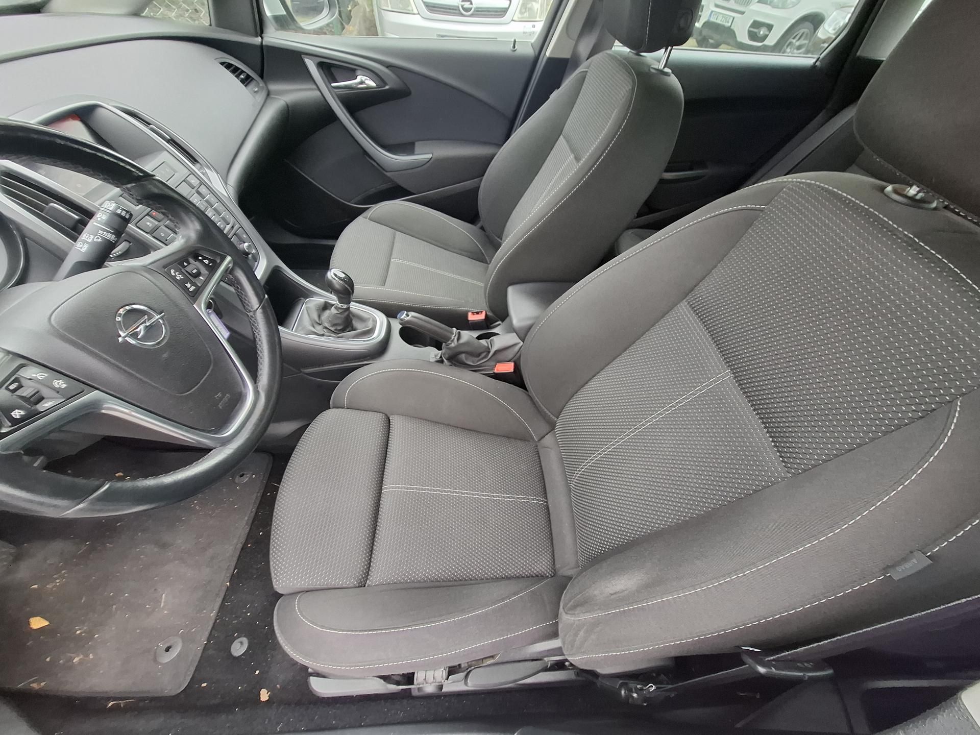 Opel Astra, 1,6 CDTI ECOFlex - fotka 6