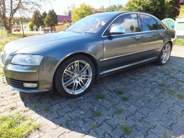 Audi S8 V10 quattro-ker.brzdy
