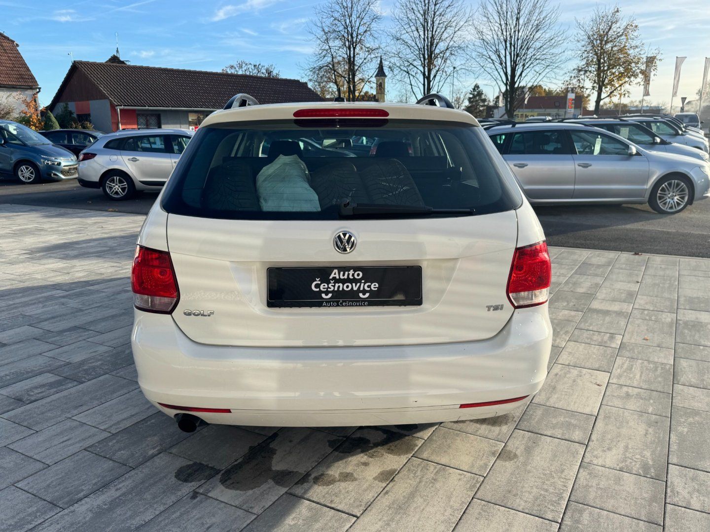 Volkswagen Golf, Comfortline 1.2 TSI 77kW - fotka 6