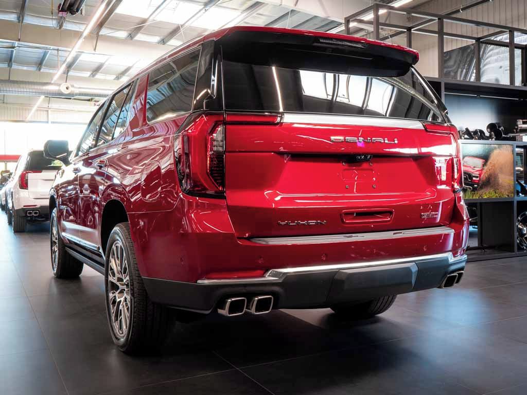 GMC Yukon, 6.2 V8 Denali Reserve Package - fotka 3
