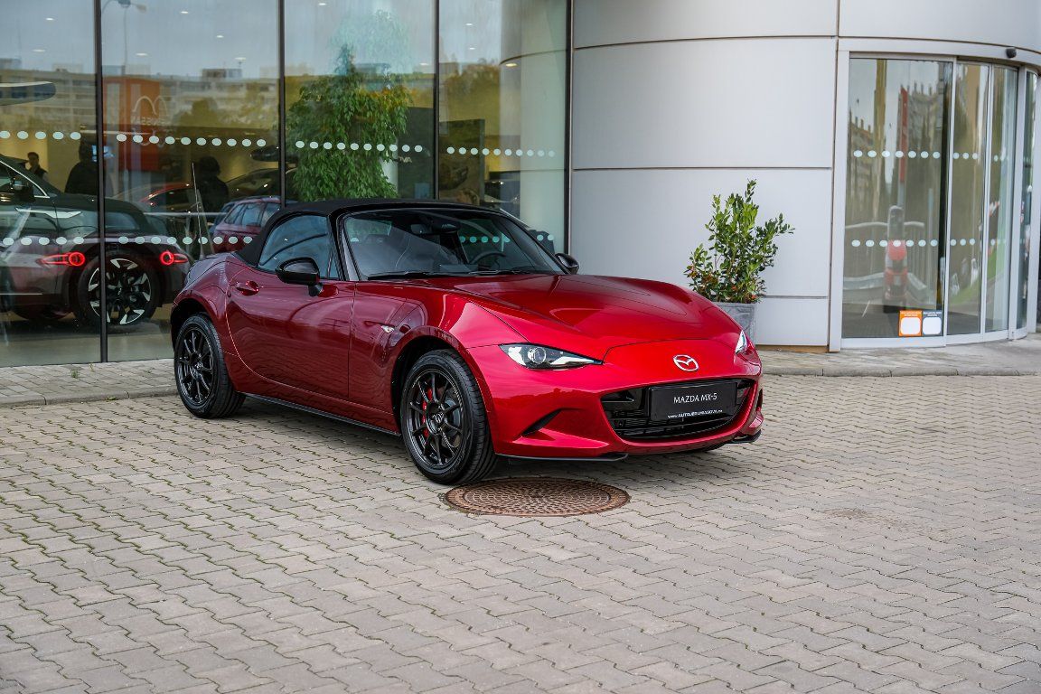 Mazda MX-5, ST 1.5L 132k 6MT Homura