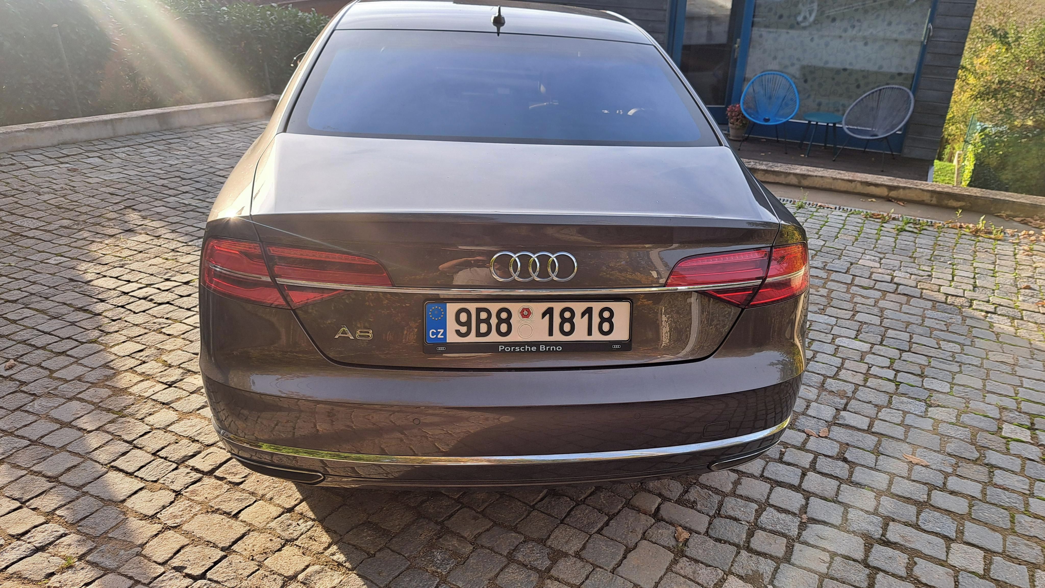 Audi A8, 4.2TDI,ČR,2XALU,TOP STAV! - fotka 6