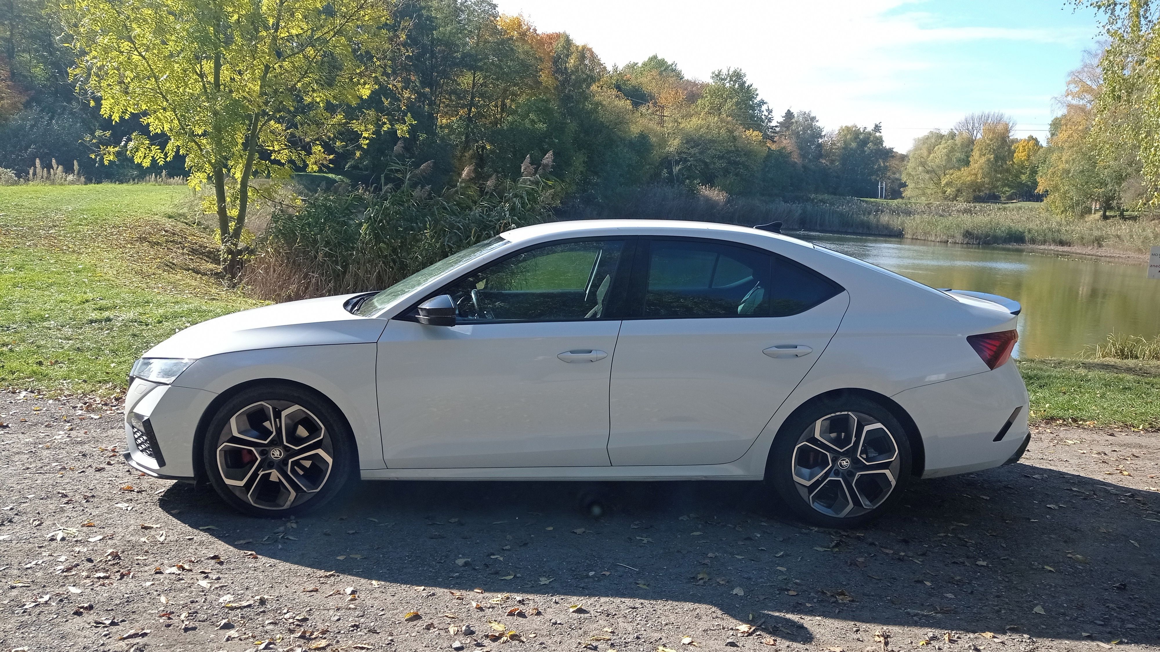 Škoda Octavia, 2,0 TDi RS 147KW DPH - fotka 2