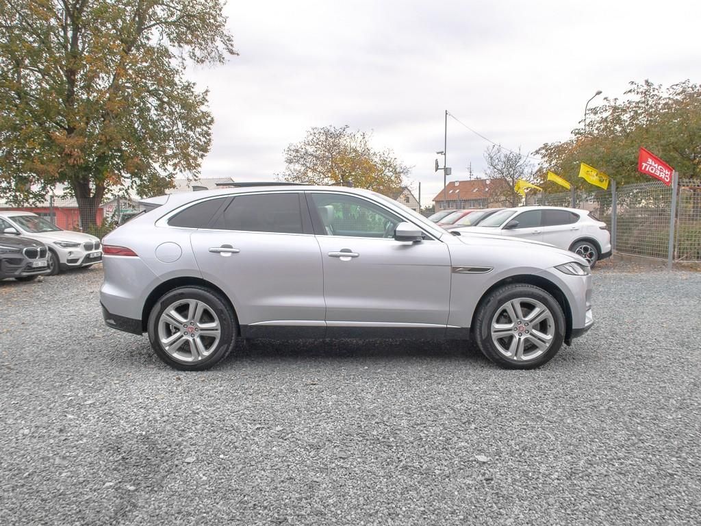 Jaguar F-Pace, ČR 2.0T 184KW – VÝBAVA - fotka 4