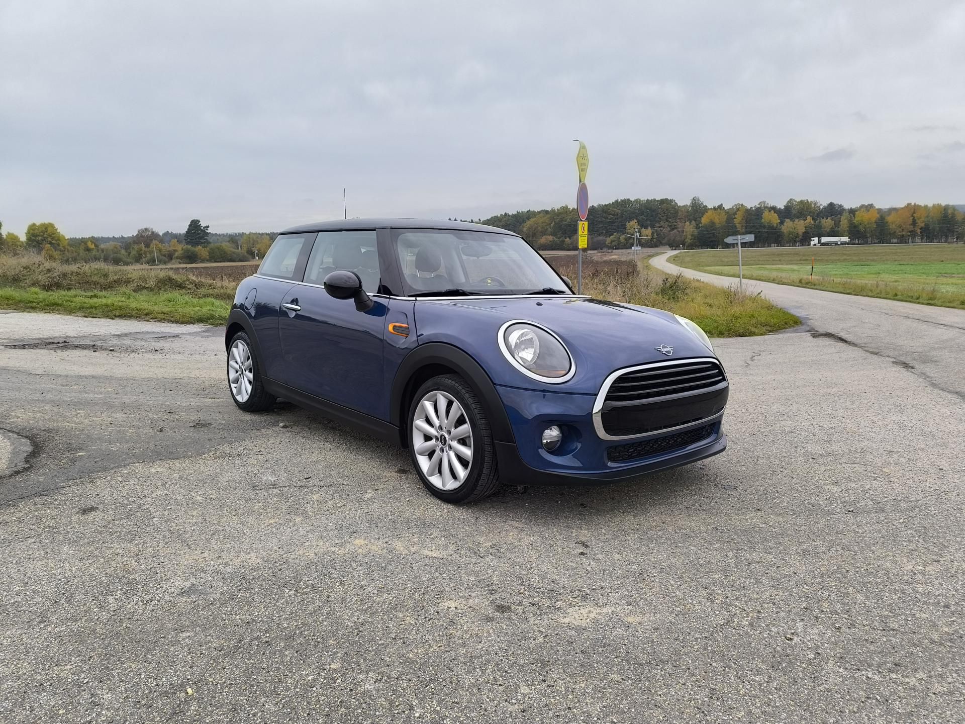 Mini Cooper, 1.5 DOLOŽENÉ KM,SERVISKA