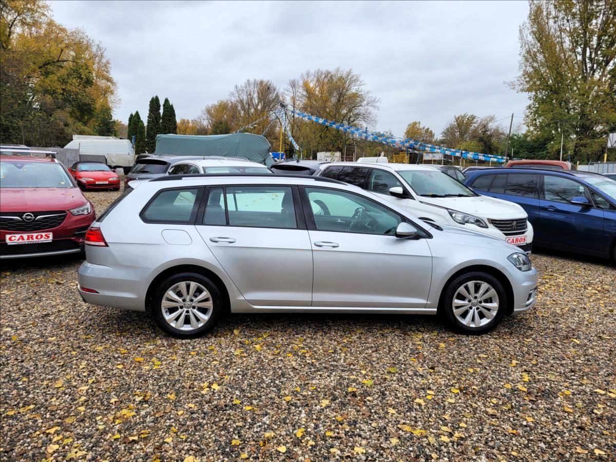 Volkswagen Golf, 1,0 TSI,navi,digiklima,acc,alu - fotka 4