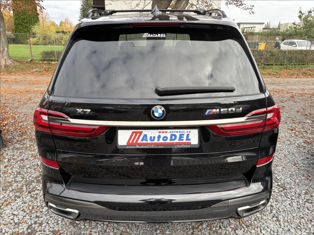 BMW X7, 3,0 M50d  DPH,7MÍST,MAX VÝBAVA - fotka 6