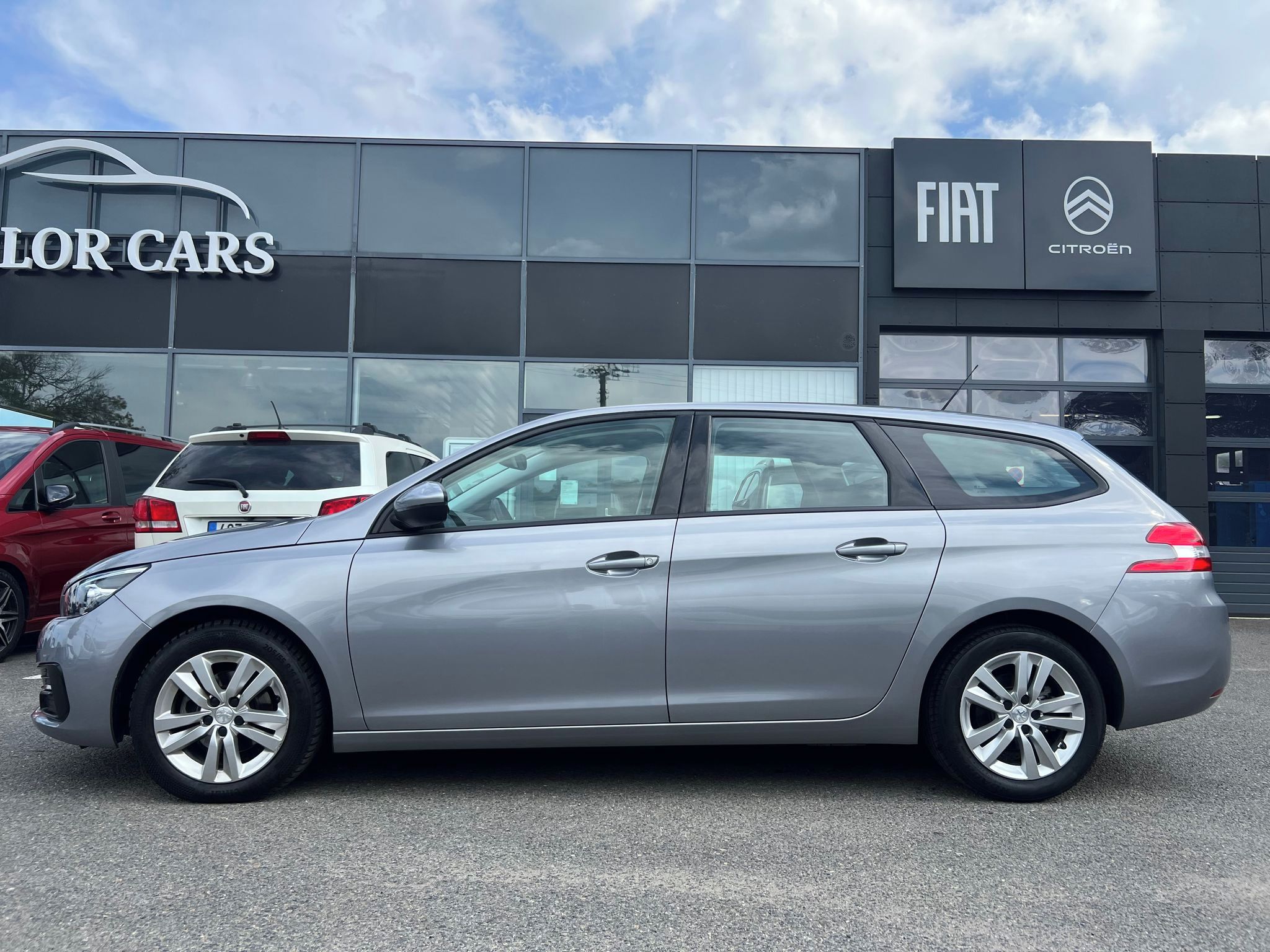 Peugeot 308, 1.2 130k SERVIS ZÁRUKA NAVI - fotka 4
