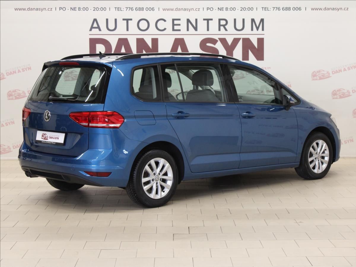 Volkswagen Touran, 2,0 TDI 110KW LED 1.majitel - fotka 4