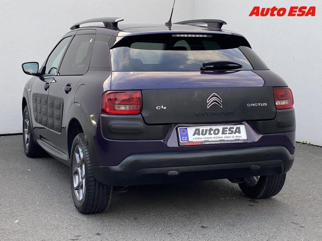 Citroën C4 Cactus, 1.2 PT,Shine,navi - fotka 6
