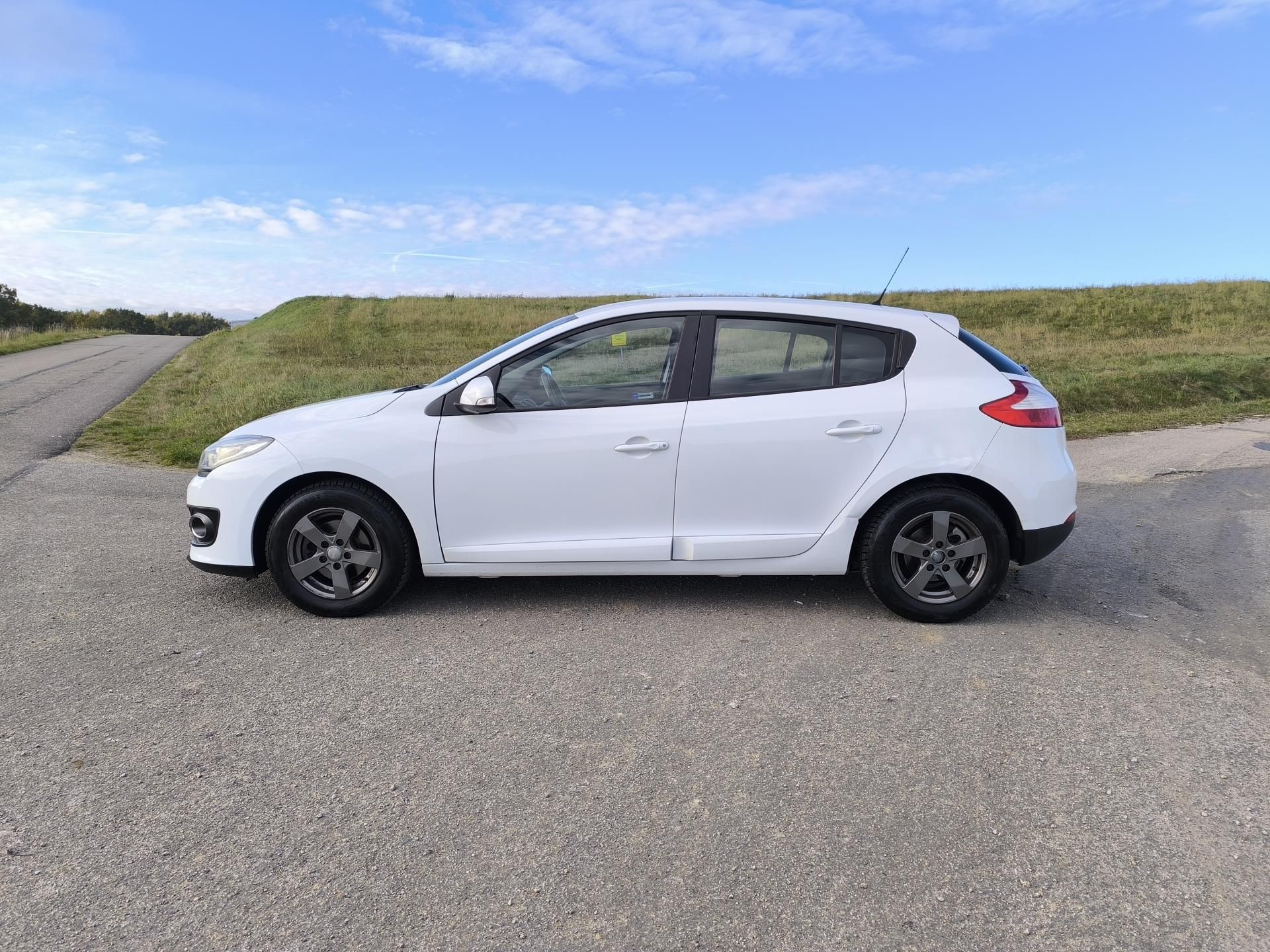 Renault Mégane, 1.2 DOLOŽENÉ KM - fotka 4