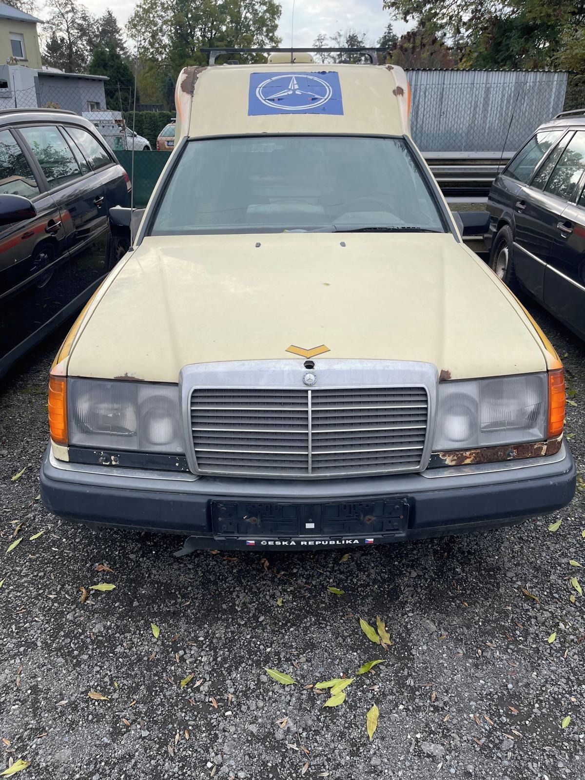 Mercedes-Benz 124, 250D