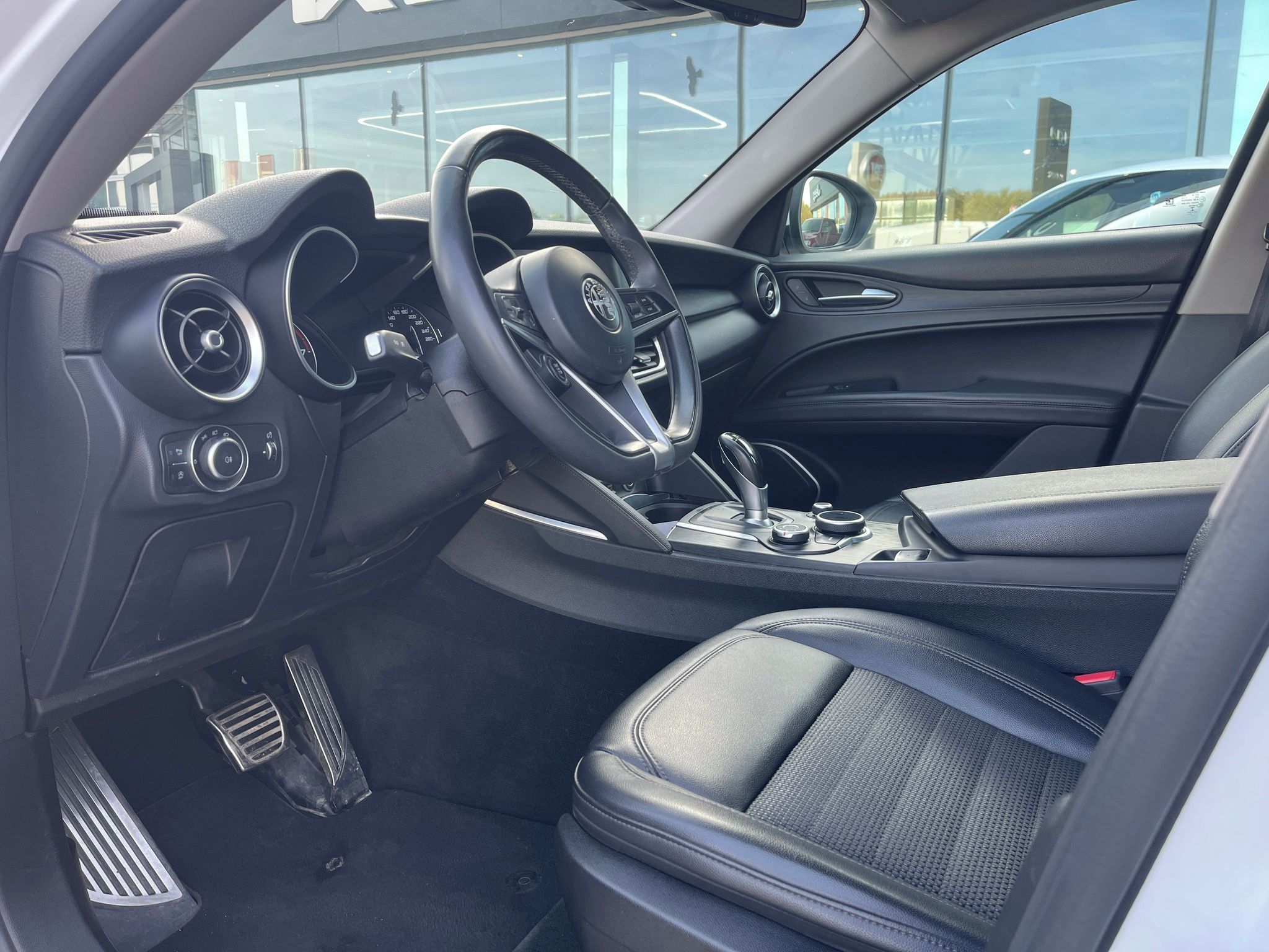 Alfa Romeo Stelvio, 2.0 T 280k Super AT8 AWD - fotka 5