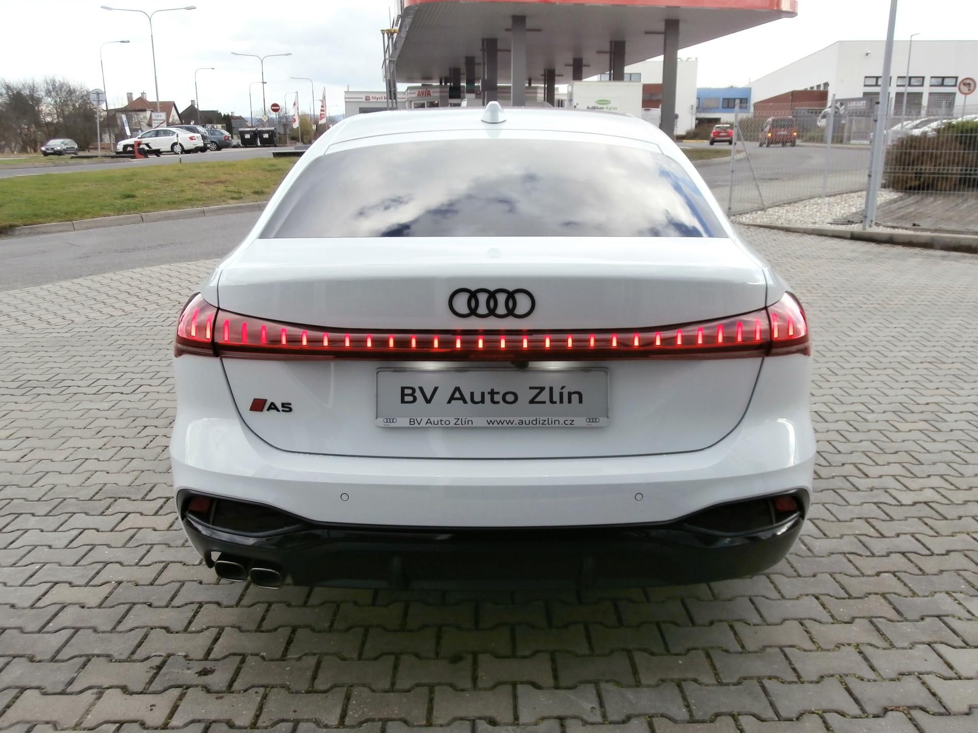 Audi A5, Limuzína TDI quattro 150kW - fotka 4