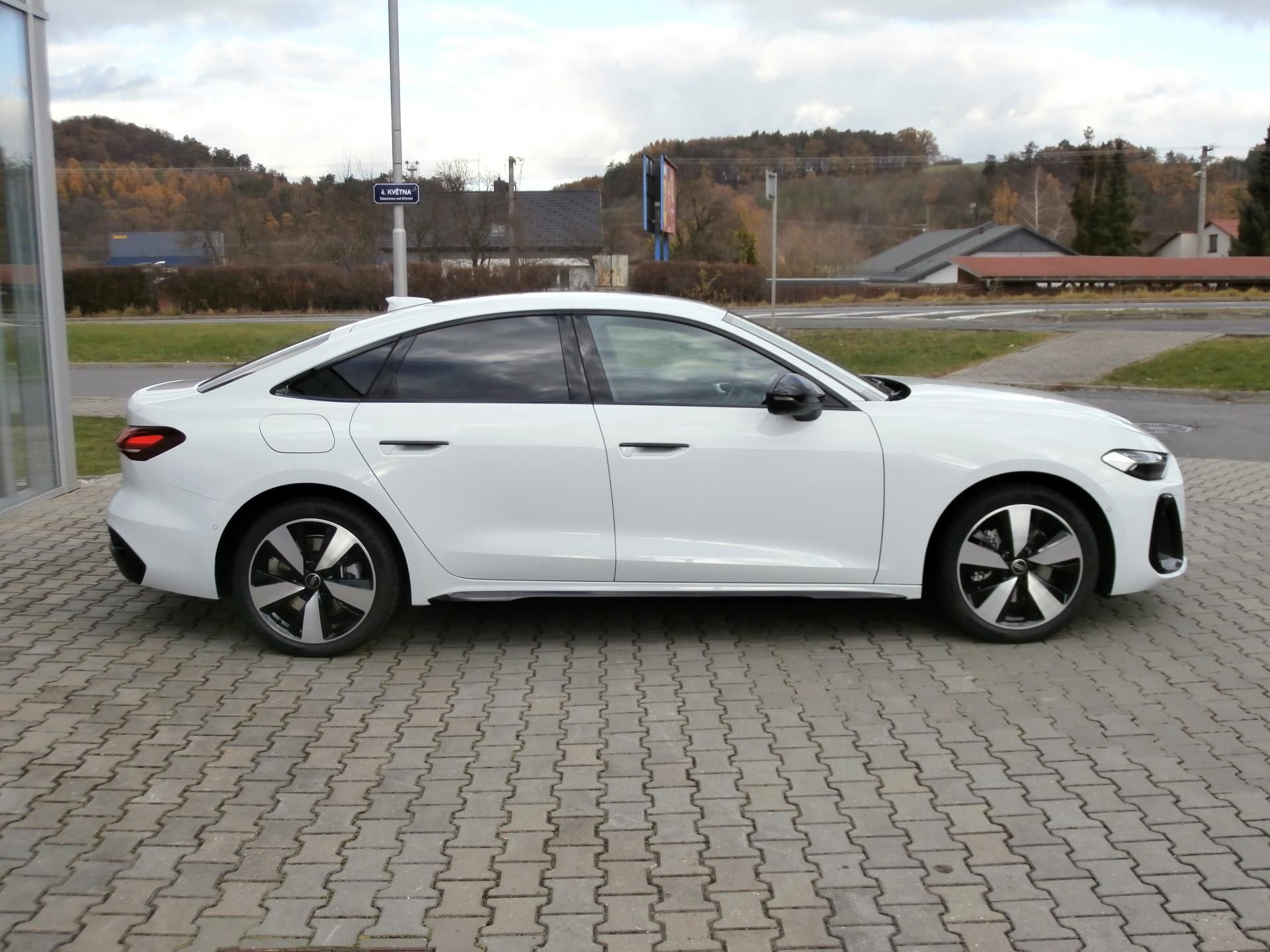 Audi A5, Limuzína TDI quattro 150kW - fotka 6