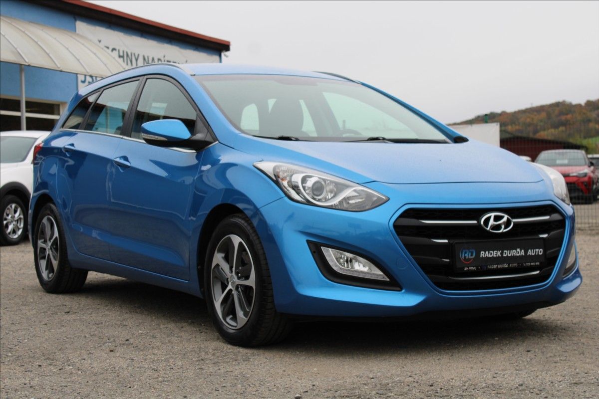 Hyundai i30, 1,6 CVVT  ČR,A/T,DPH,WEEKEND - fotka 3