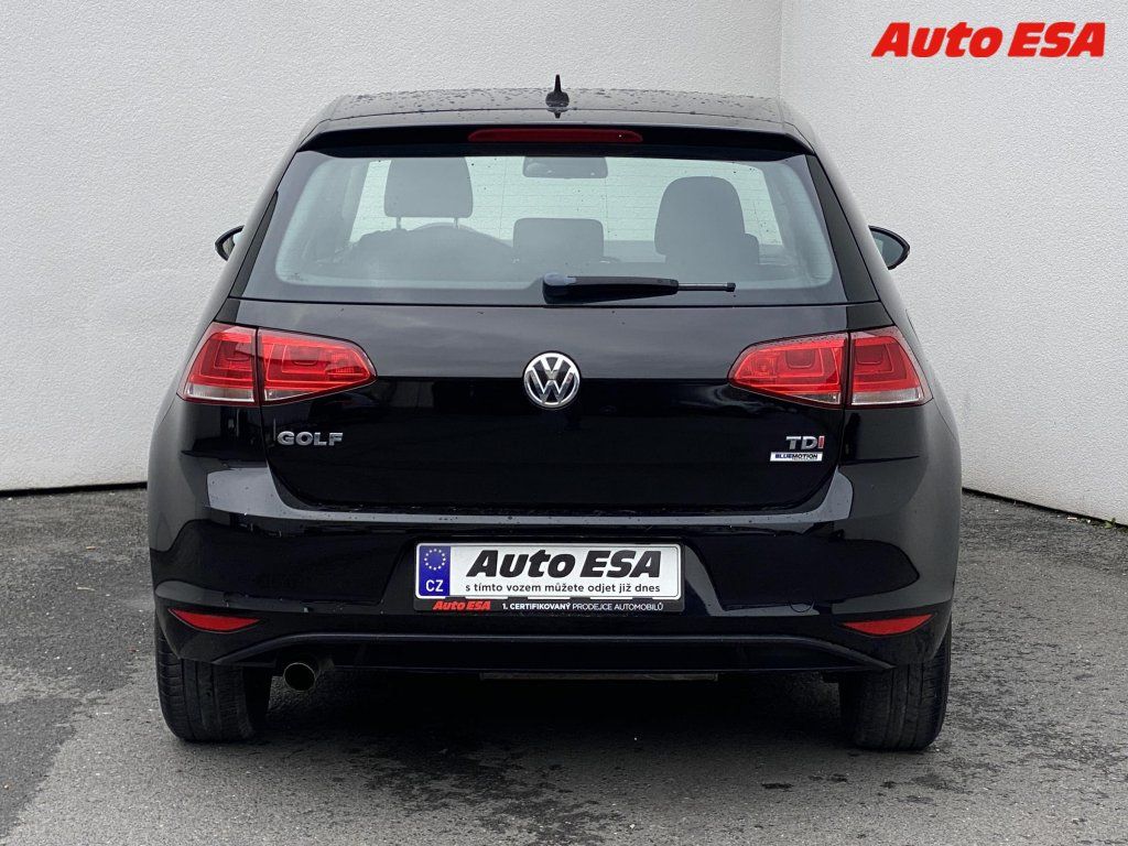 Volkswagen Golf, 1.6 TDi,Trendline,navi - fotka 5