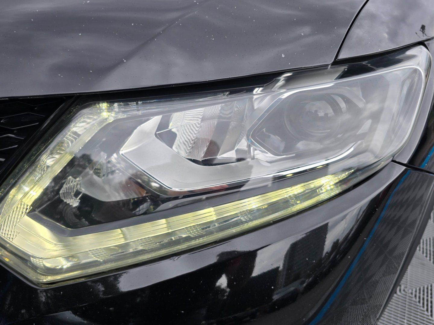 Nissan X-Trail, 1.6dCi/96KW/4X4/TEKNA/1.MAJ/ČR - fotka 2