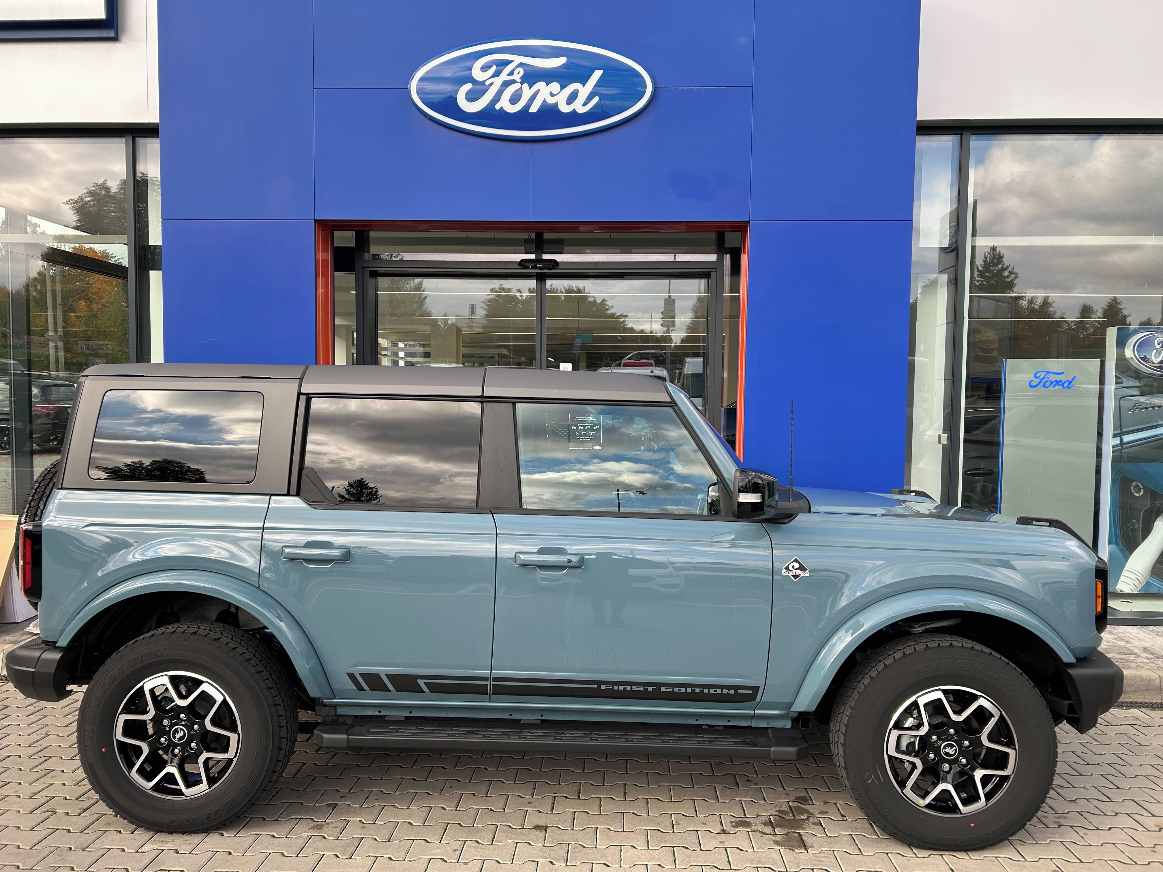 Ford Bronco, 2.7 EcoBoost 246kW OUTER BANKS - fotka 4