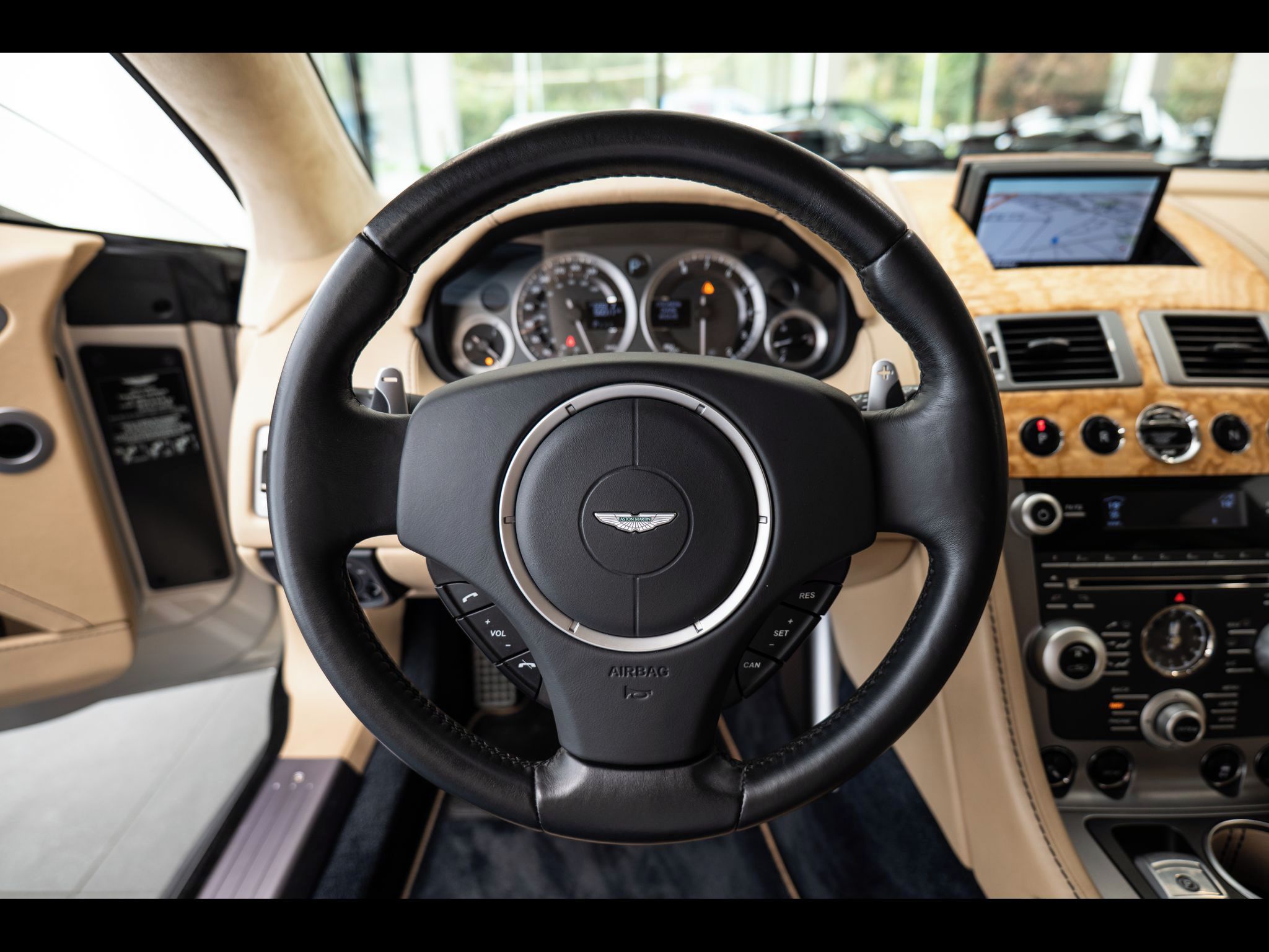 Aston Martin Rapide - fotka 6