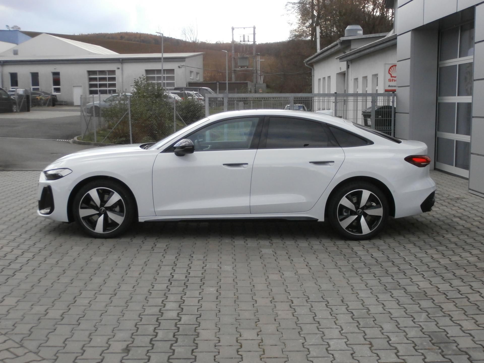 Audi A5, Limuzína TDI quattro 150kW - fotka 2