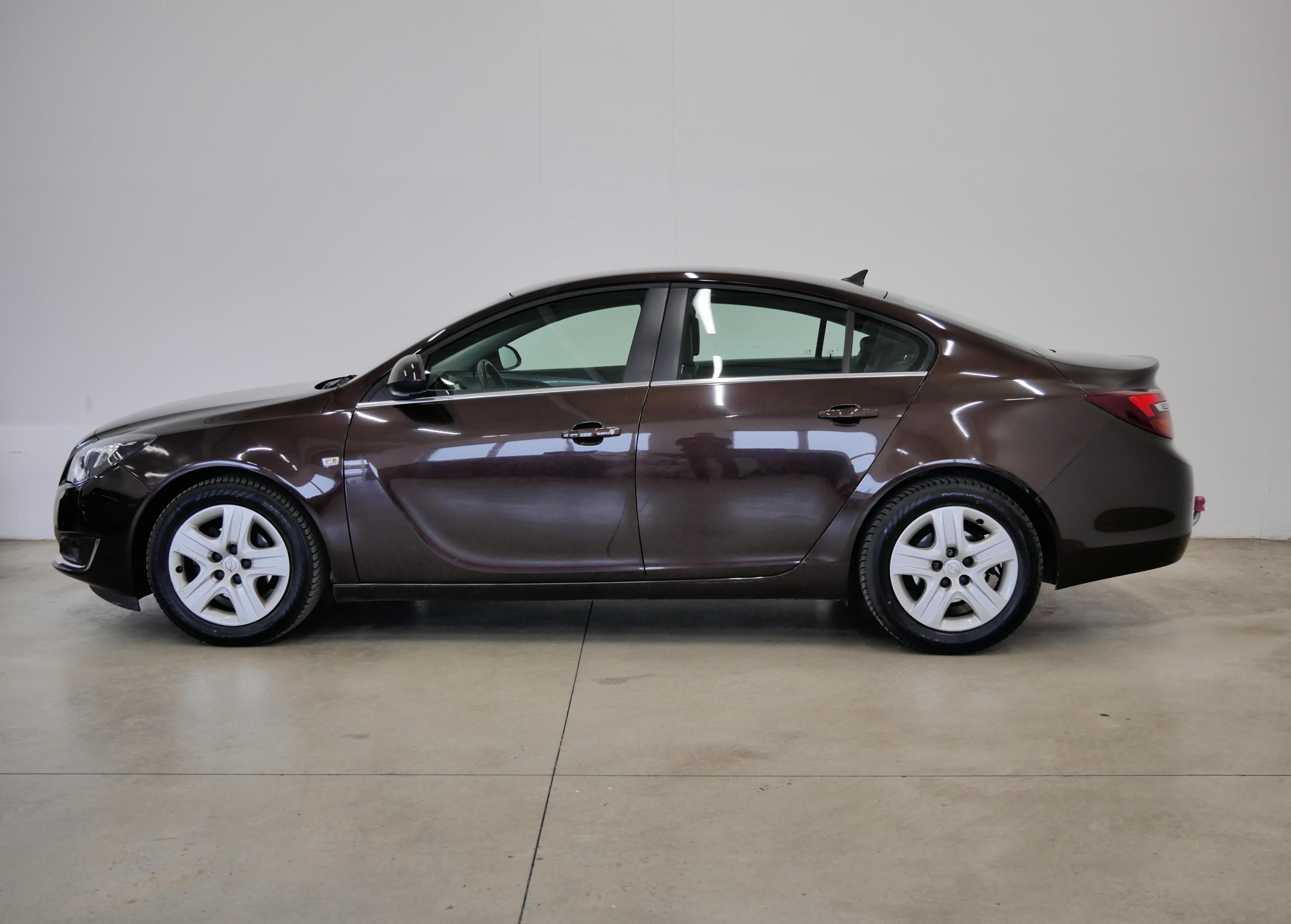 Opel Insignia, 1.6 CDTi 88 kW - fotka 3