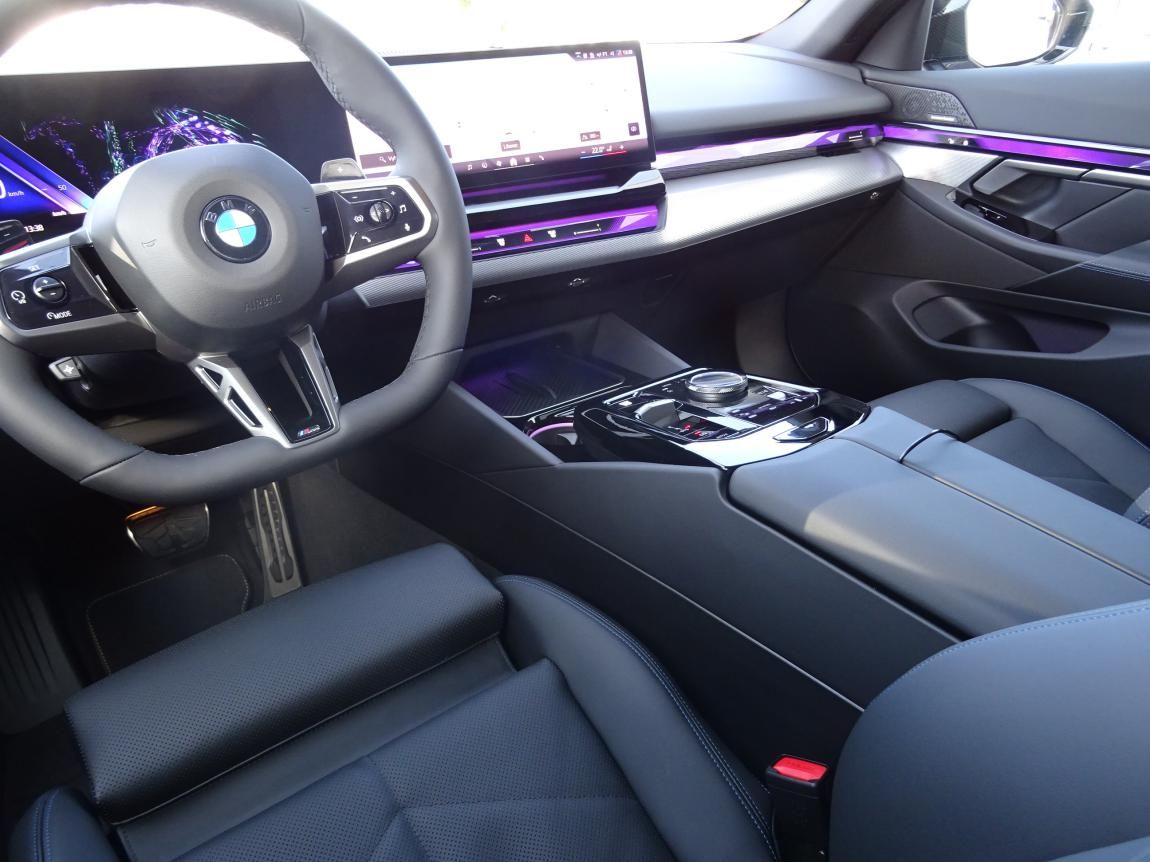 BMW Řada 5, 540d xDrive Touring - fotka 4