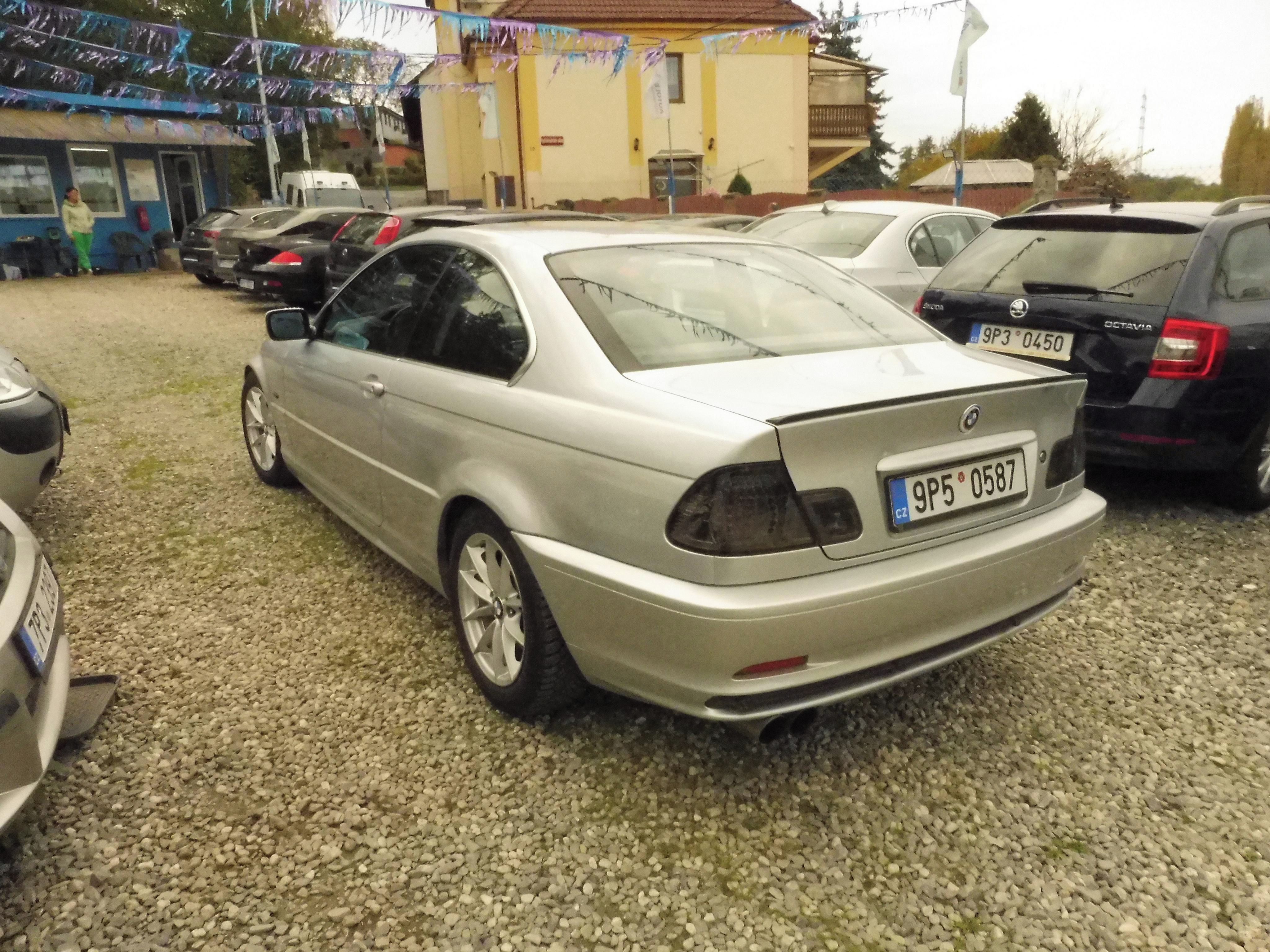 BMW Řada 3, 323 CI - fotka 4