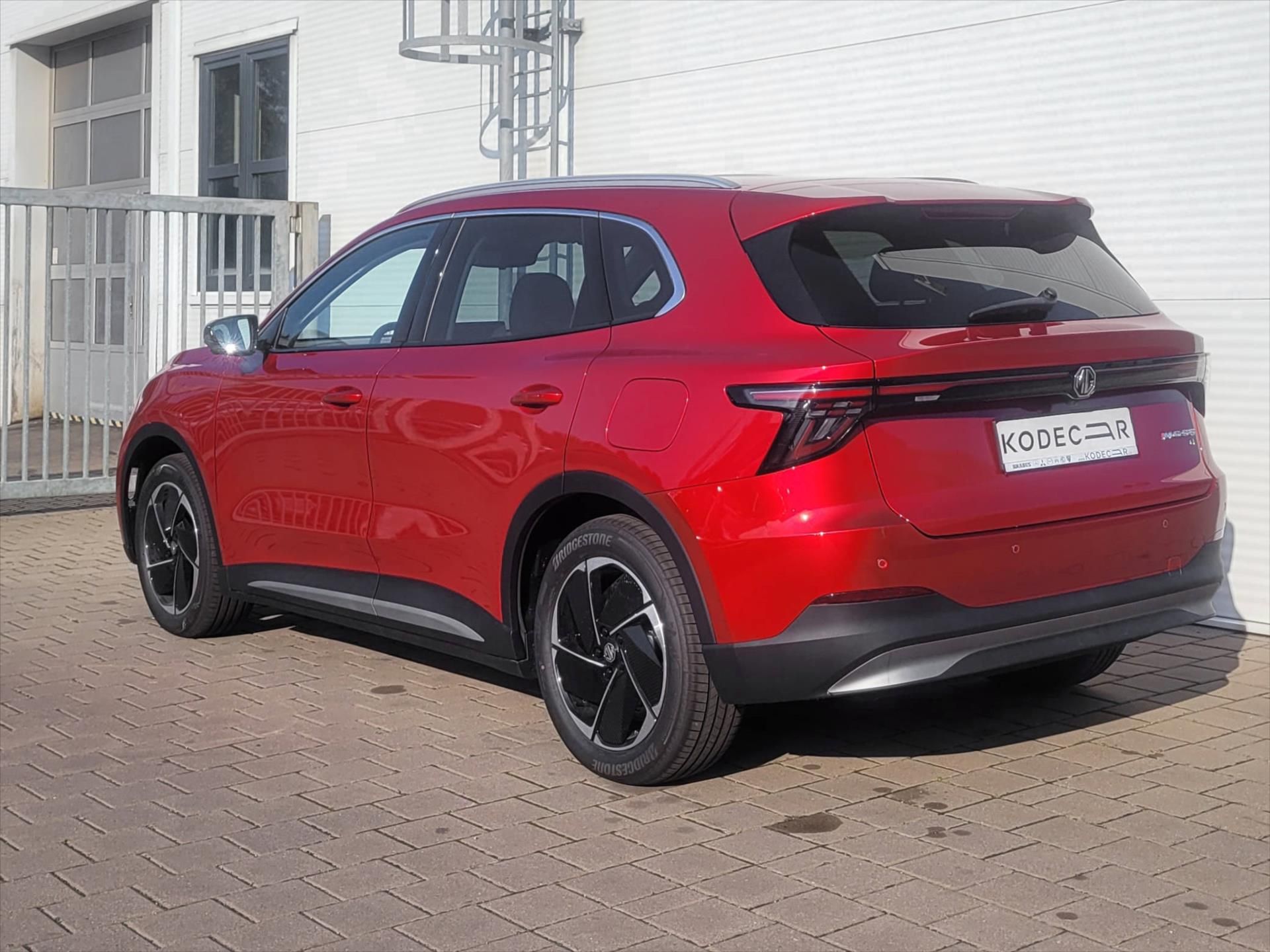 MG MGS5 EV, 231k 64kWh 1AT  Exclusive - fotka 4