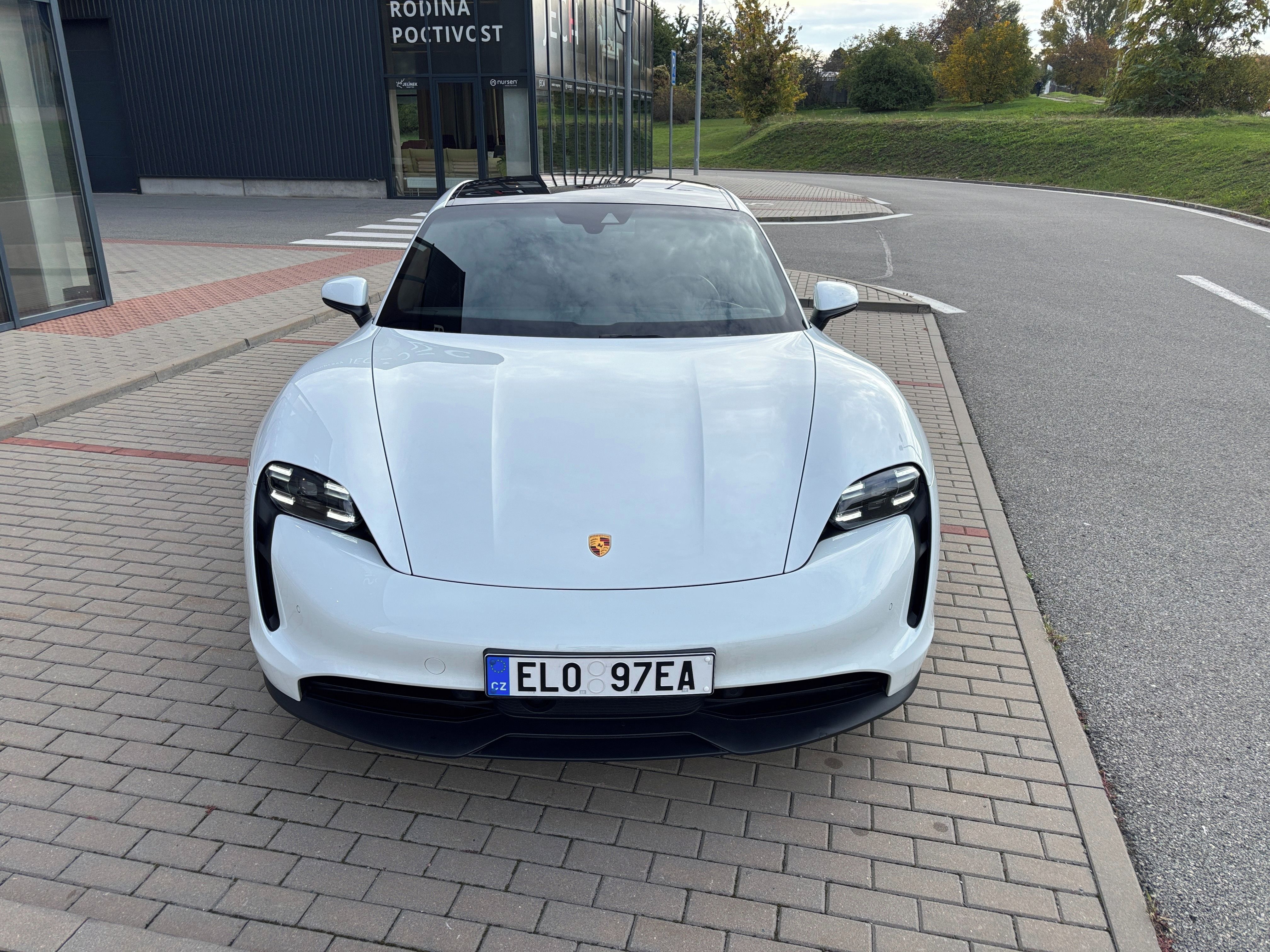 Porsche Taycan, Performance Bateryplus odp.DPH - fotka 3