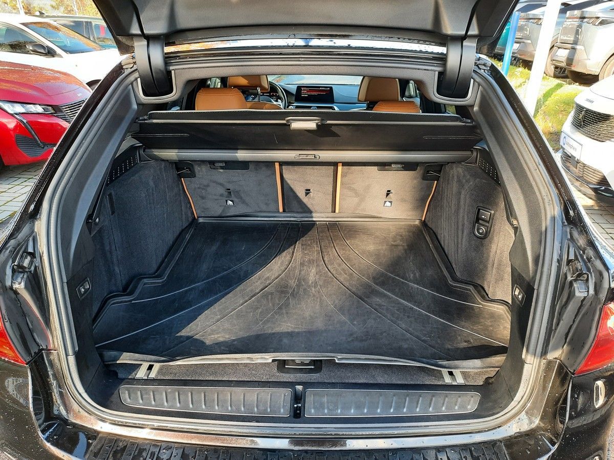 BMW Řada 5, M550d xDrive Touring 400k - fotka 5