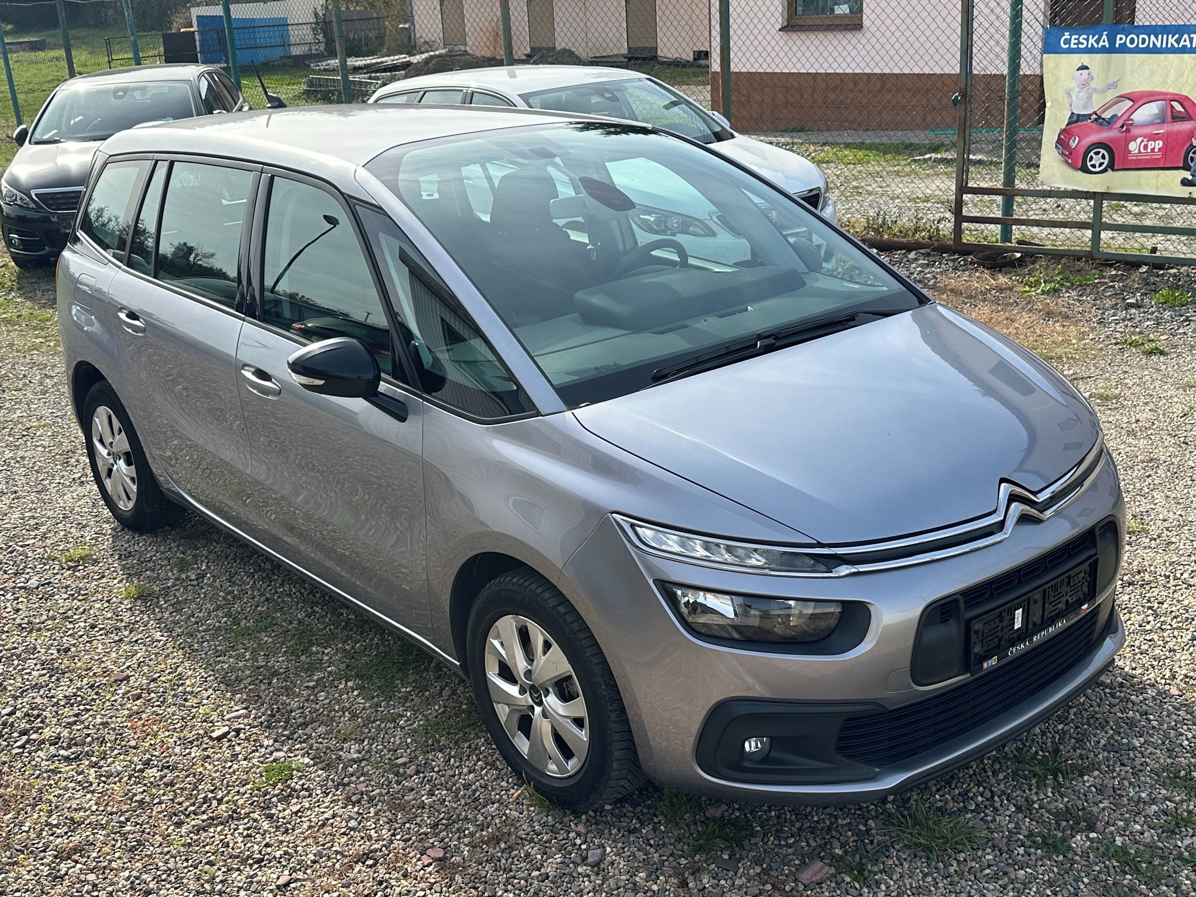 Citroën Grand C4 SpaceTourer, 1,5 BlueHDi 96 kW 7-MÍST - fotka 2