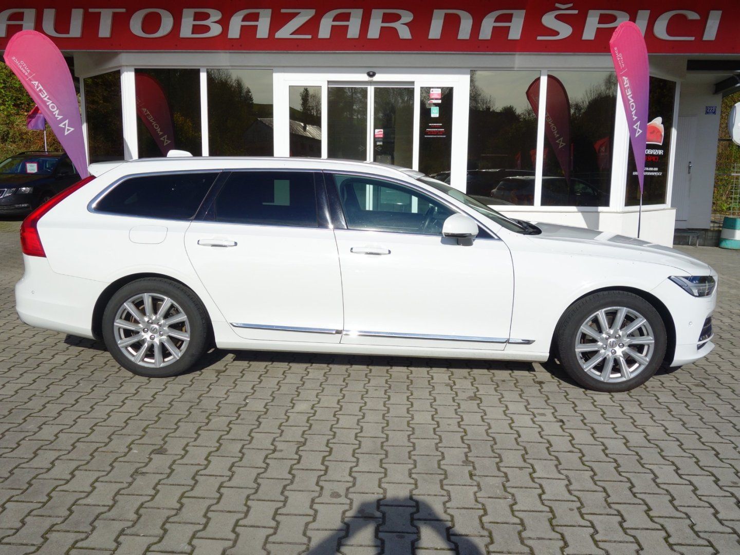 Volvo V90, 2.0D4 140kW INSCRIPTION -1.MAJ - fotka 3
