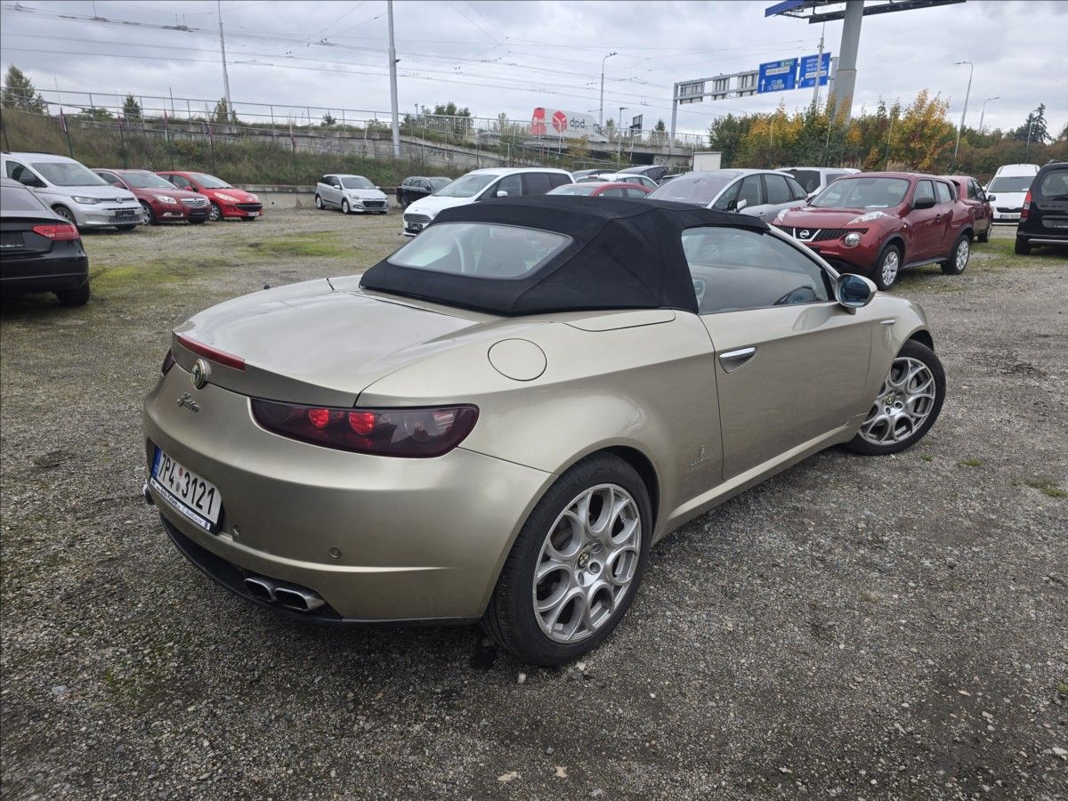Alfa Romeo Spider, 2,4 JTDm 20v - fotka 5