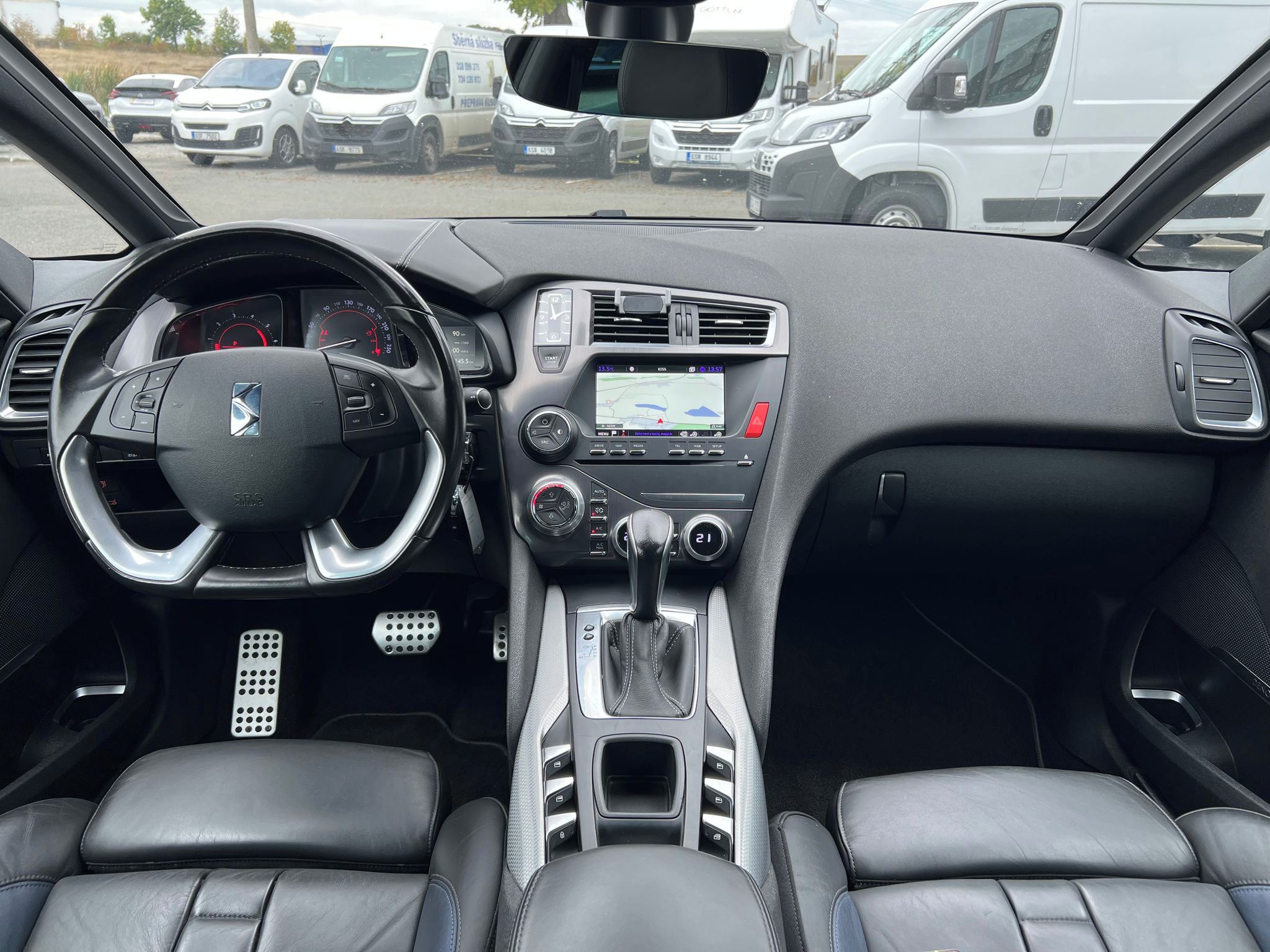 Citroën DS5, 2.0 HDi 133kW ZÁRUKA SERVIS - fotka 3