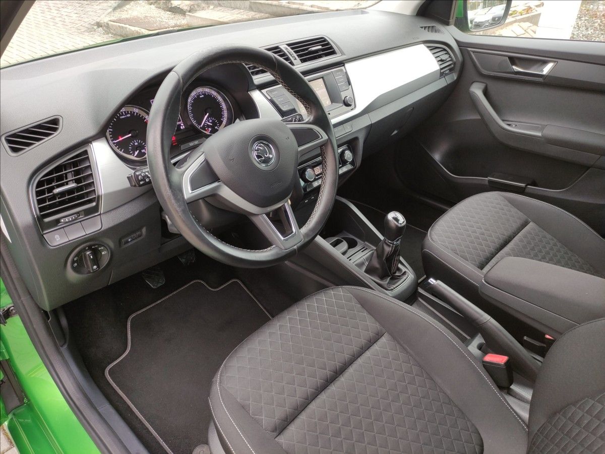 Škoda Fabia, 1,2 TSi STYLE *LED*VYHŘ.SEDAČK - fotka 5