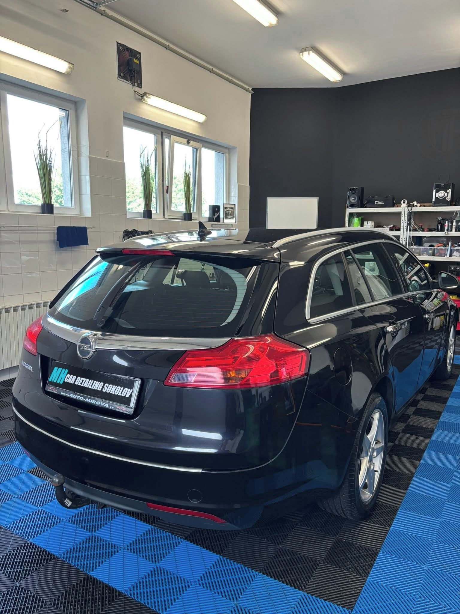 Opel Insignia, 1 maj.plný servis ZÁRUKA - fotka 3