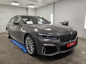 3,0 xDrive L VZDUCH MASÁŽE DPH