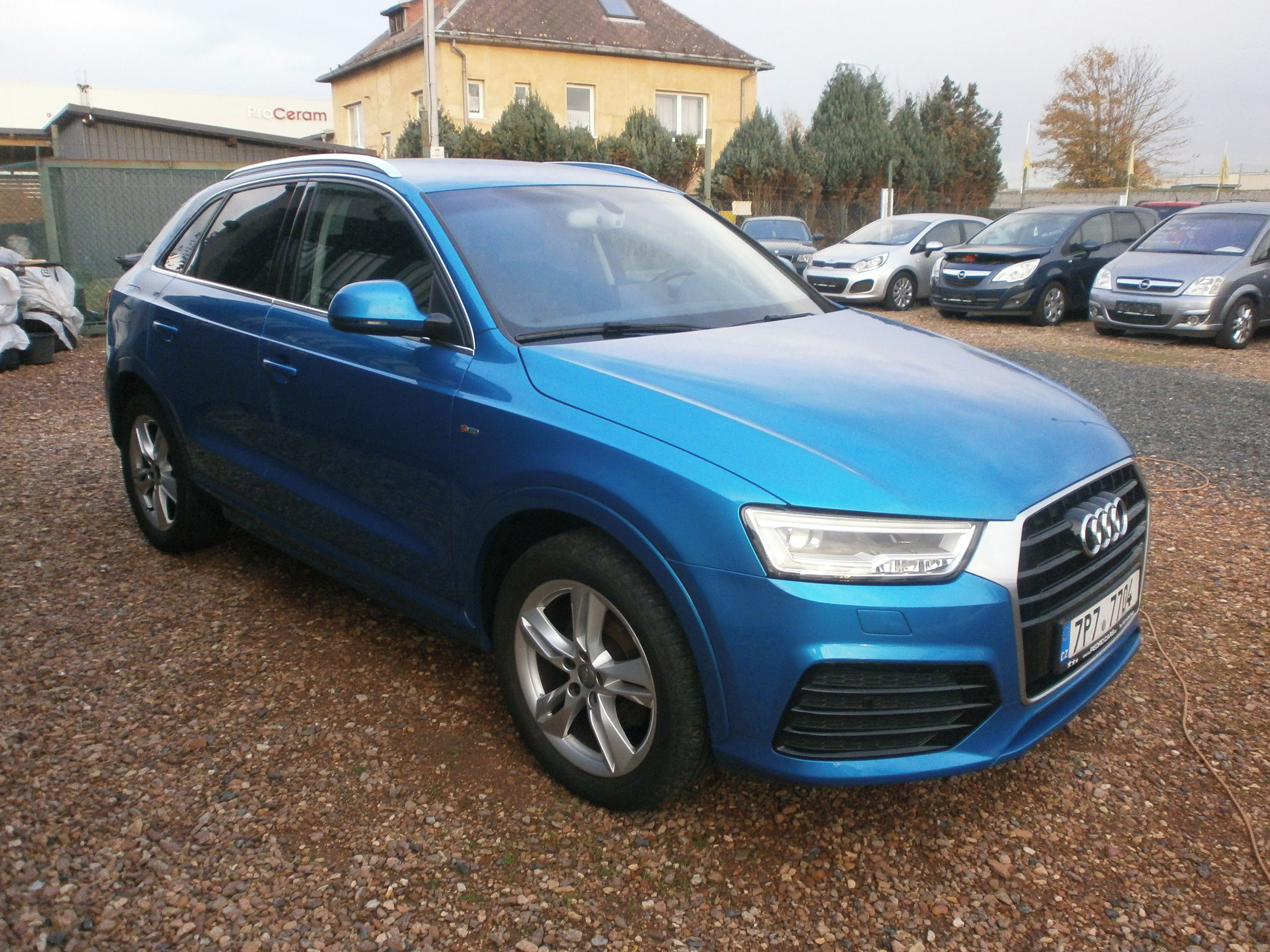 Audi Q3, 2.0TDI-S-LINE!SERVIS.KN. DPH! - fotka 4